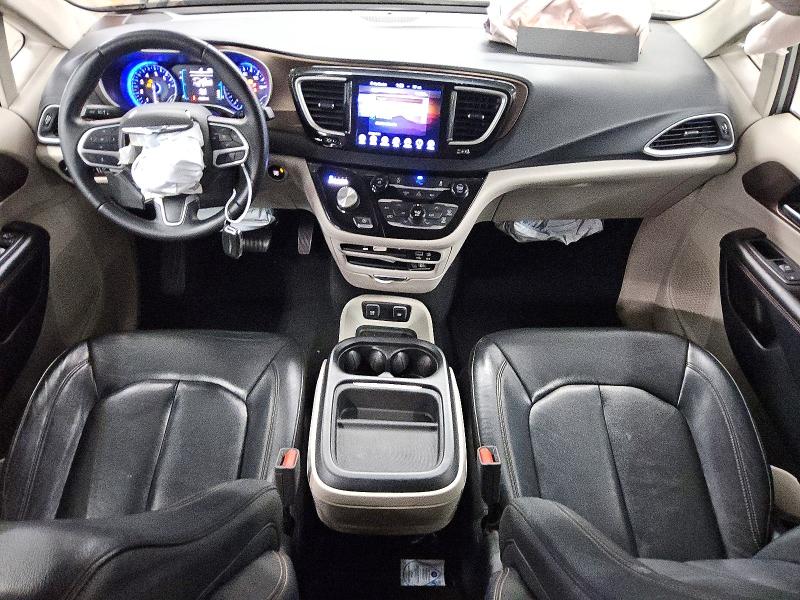 Photo 8 from auction – 2017 CHRYSLER PACIFICA with VIN 2C4RC1BG0HR747436