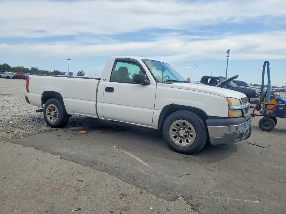 Photo 4 from auction – 2005 CHEVROLET SILVERADO with VIN 1GCEC14XX5Z204284