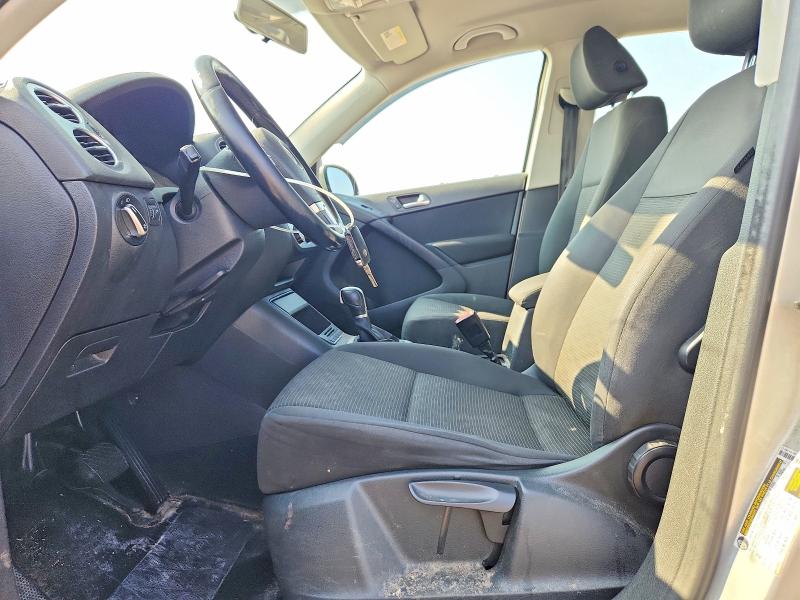 Photo 7 from auction – 2015 VOLKSWAGEN TIGUAN with VIN WVGBV7AX7FW520387