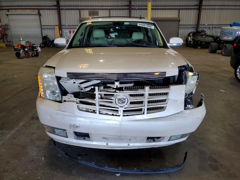 Photo 5 from auction – 2008 CADILLAC ESCALADE with VIN 3GYFK62828G246432