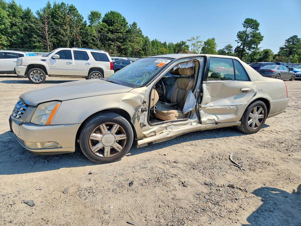 CADILLAC DTS 2007 with VIN 1G6KD57Y37U182885 - Photo from auction