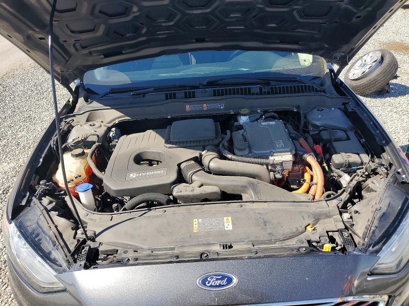Photo 11 from auction – 2019 FORD FUSION with VIN 3FA6P0LU2KR114787