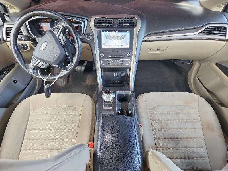 Photo 8 from auction – 2019 FORD FUSION with VIN 3FA6P0LU3KR225493