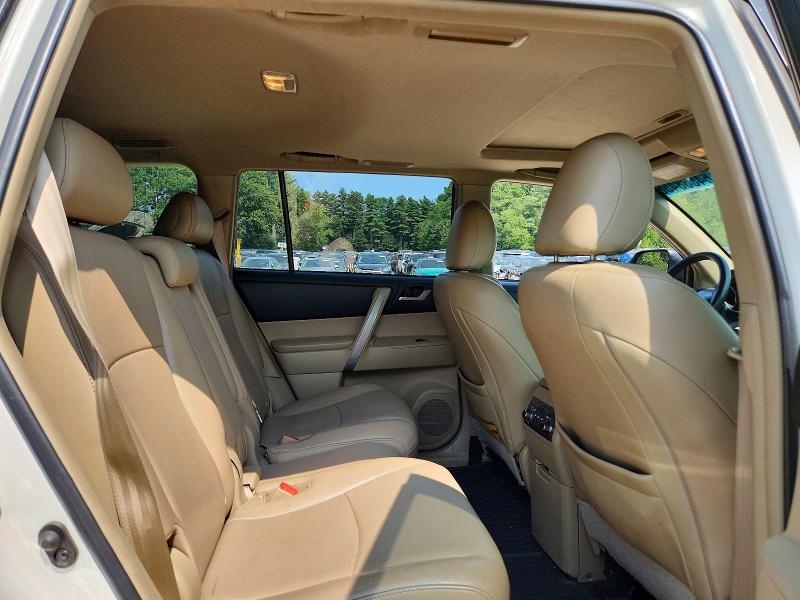 Photo 11 from auction – 2013 TOYOTA HIGHLANDER with VIN 5TDBK3EH0DS186385