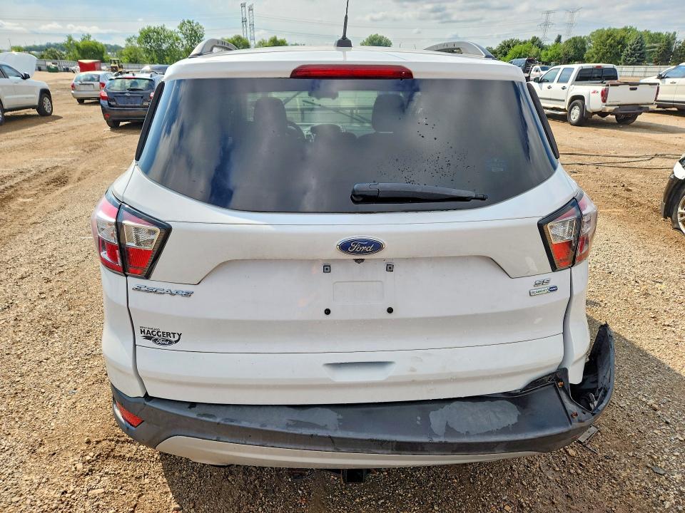 Photo 6 from auction – 2018 FORD ESCAPE with VIN 1FMCU9GD6JUA65875
