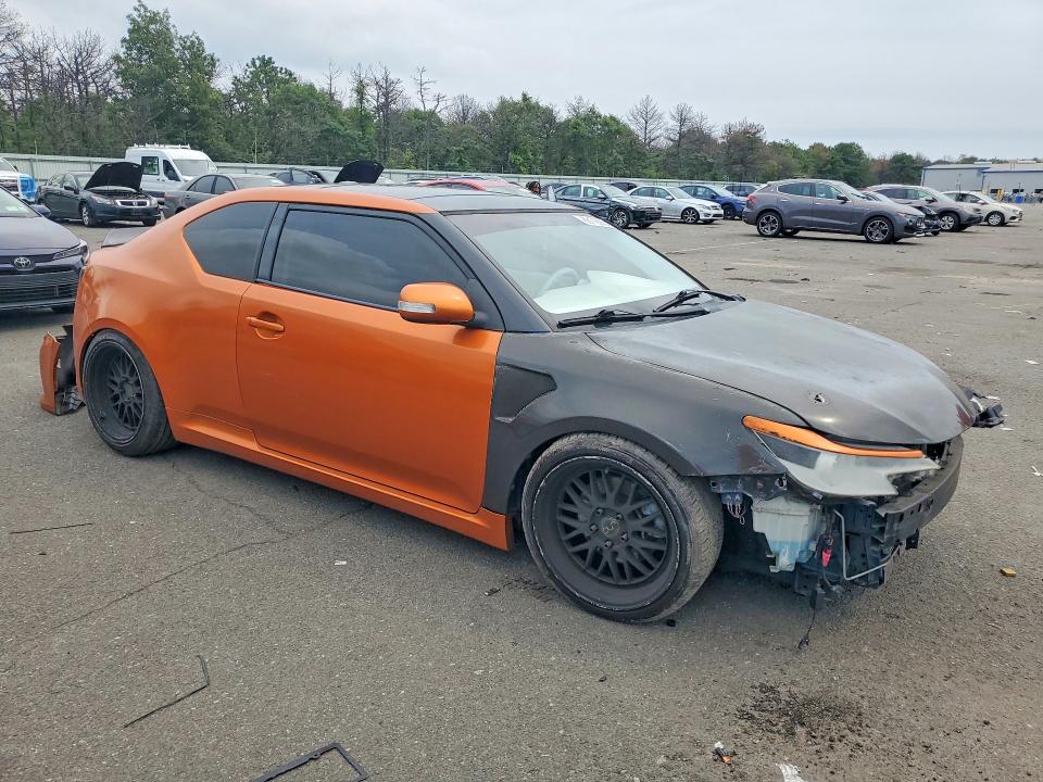 Photo 4 from auction – 2014 SCION TC with VIN JTKJF5C79E3075920