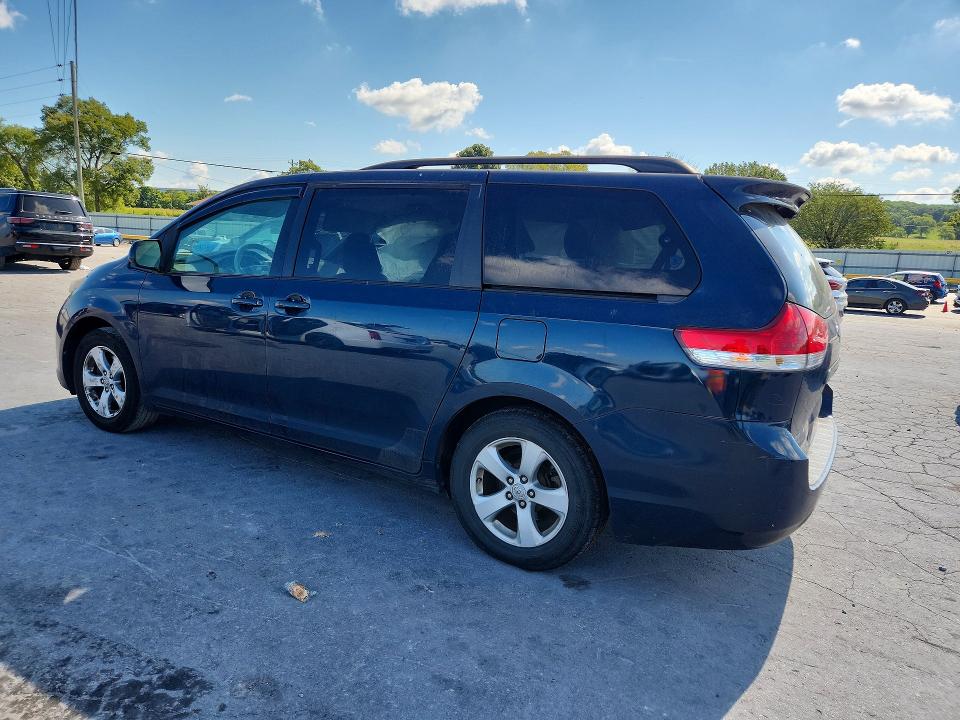 Photo 2 from auction – 2011 TOYOTA SIENNA with VIN 5TDKK3DC1BS125680