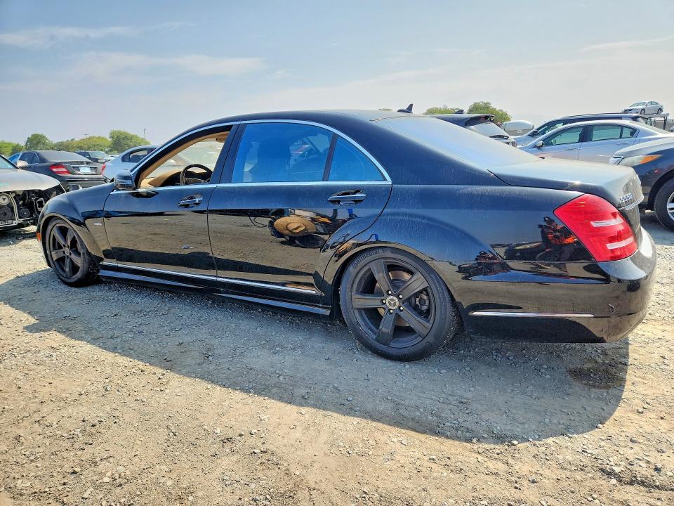 Photo 2 from auction – 2012 MERCEDES-BENZ S with VIN WDDNG7DB1CA440707