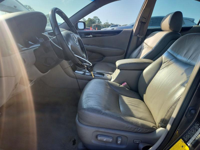 Photo 7 from auction – 2004 LEXUS ES with VIN JTHBA30G145052409
