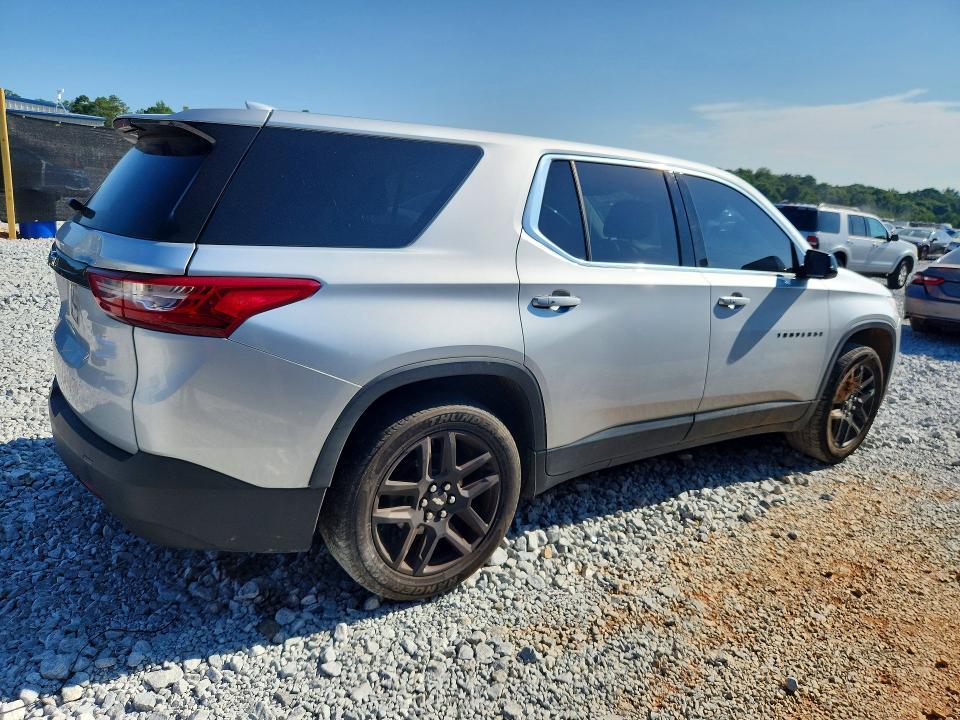 Photo 3 from auction – 2018 CHEVROLET TRAVERSE with VIN 1GNERFKW4JJ253504