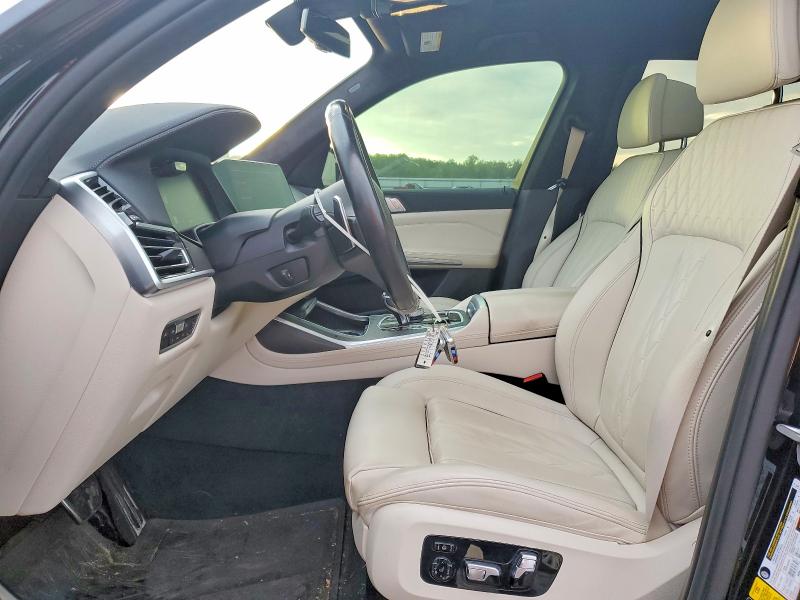 Photo 7 from auction – 2022 BMW X7 with VIN 5UXCW2C08N9K23312