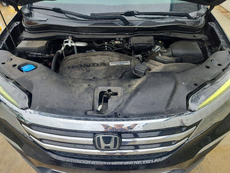 Photo 12 from auction – 2017 HONDA PILOT with VIN 5FNYF6H90HB081411