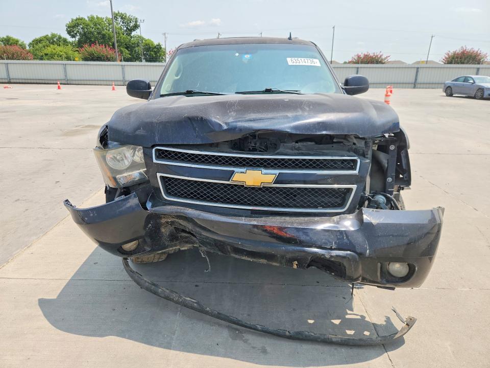 Photo 5 from auction – 2014 CHEVROLET SUBURBAN with VIN 1GNSCHE02ER212321