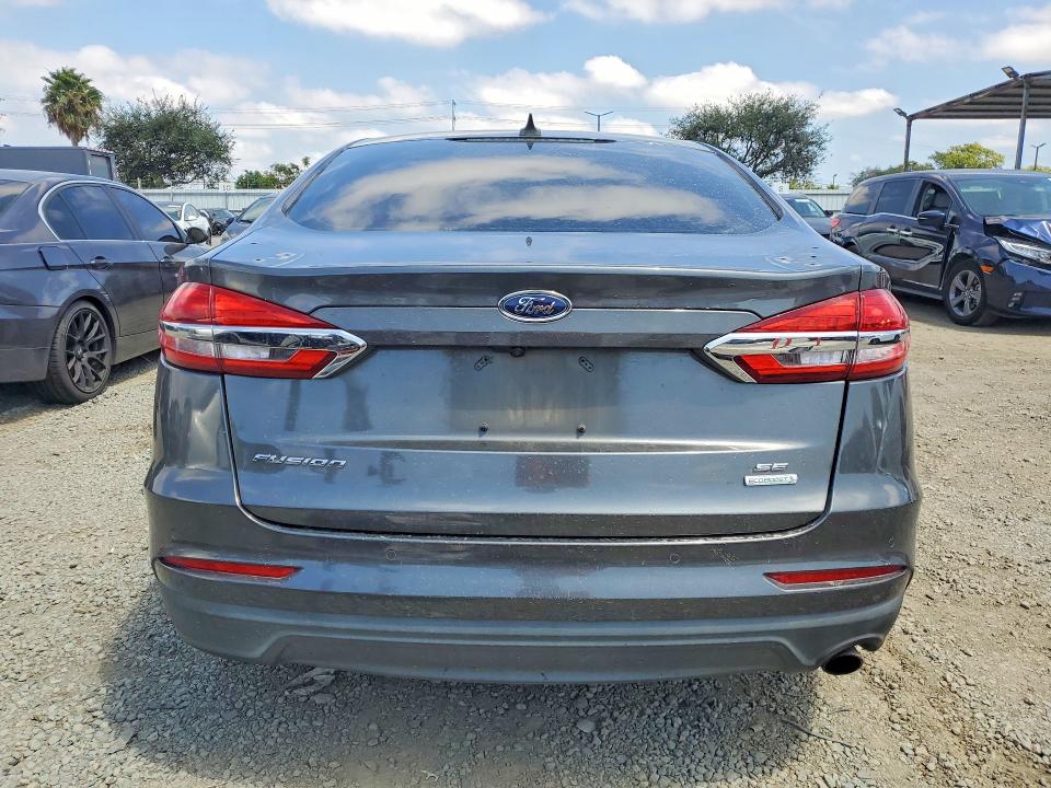Photo 6 from auction – 2019 FORD FUSION with VIN 3FA6P0HD3KR104262