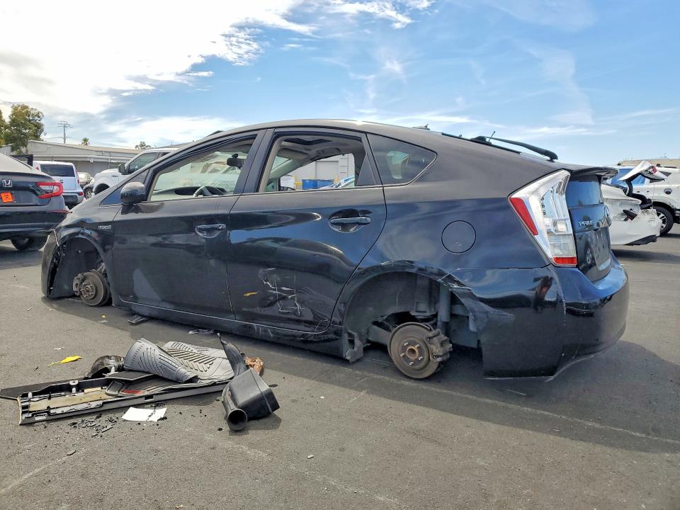 صورة رقم 2 من المزاد - 2011 TOYOTA PRIUS مع VIN JTDKN3DU8B0283694