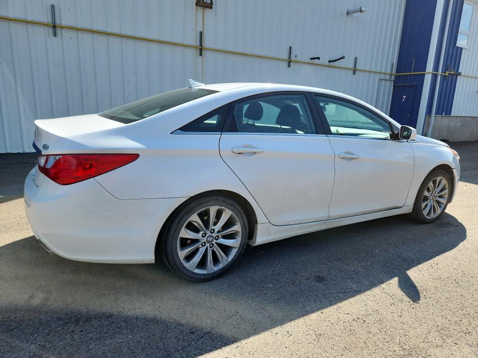 Photo 3 from auction – 2013 HYUNDAI SONATA with VIN 5NPEC4AC5DH647029