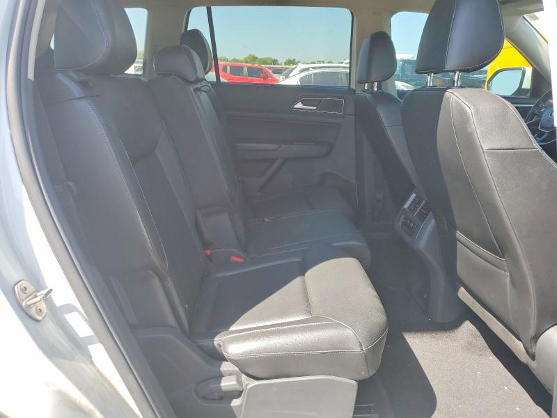 Photo 10 from auction – 2018 VOLKSWAGEN ATLAS with VIN 1V2PR2CA2JC574750