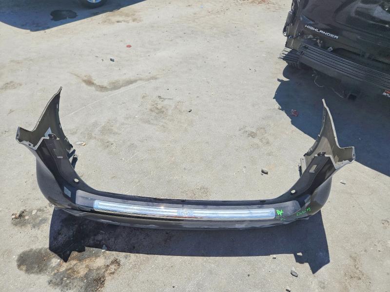 Photo 13 from auction – 2020 TOYOTA HIGHLANDER with VIN 5TDFZRAH2LS025248