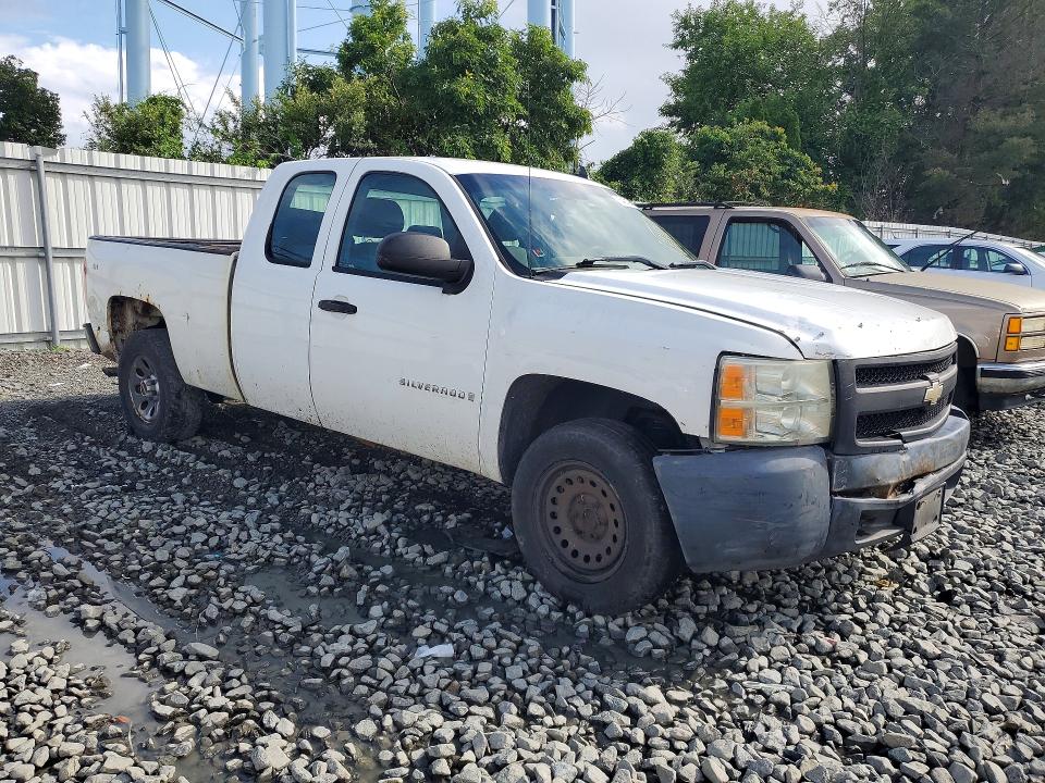 Photo 4 from auction – 2007 CHEVROLET SILVERADO with VIN 1GCEC19XX7Z639284