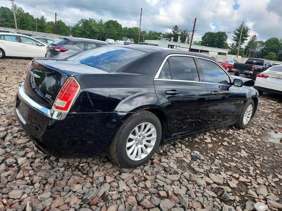 Zdjęcie 3 z aukcji – 2013 CHRYSLER 300 z VIN 2C3CCAAG9DH615271