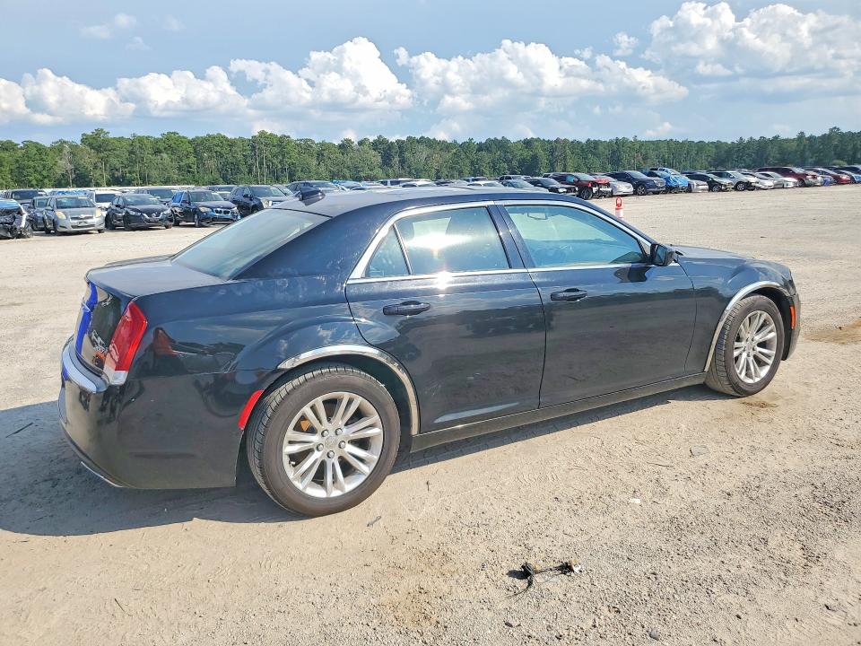 Zdjęcie 3 z aukcji – 2017 CHRYSLER 300 z VIN 2C3CCAAG3HH506391
