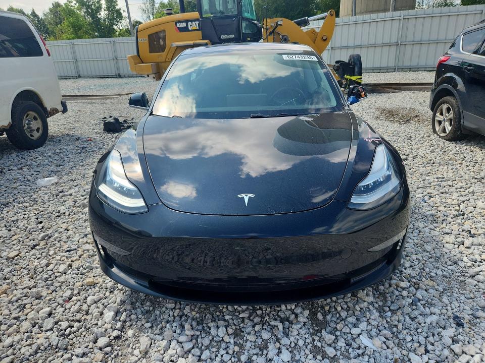 Photo 5 from auction – 2018 TESLA MODEL 3 with VIN 5YJ3E1EB7JF115714