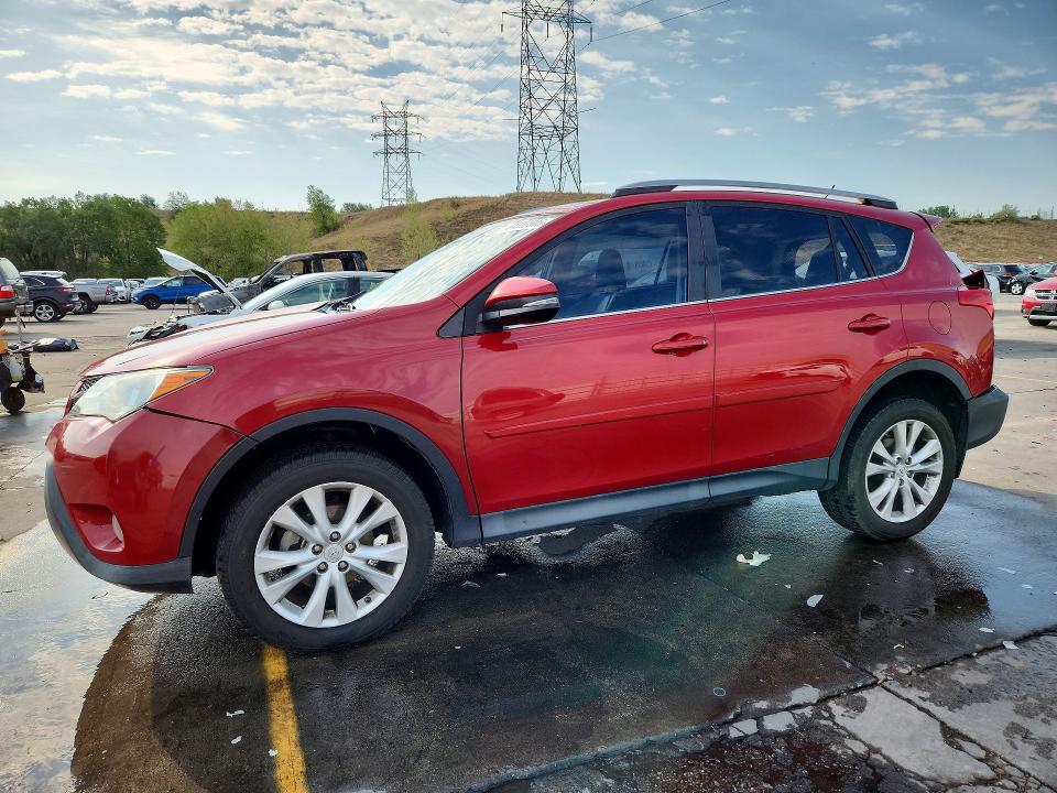TOYOTA RAV4 2015 مع رقم تعريف المركبة 2T3DFREV5FW252193 - صورة من المزاد