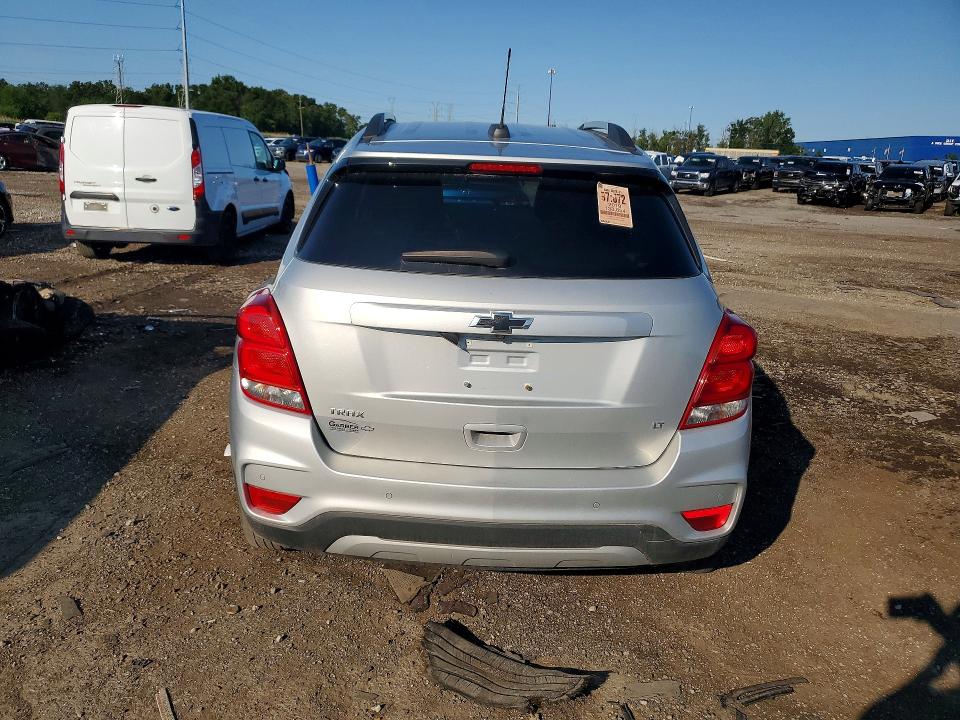 Photo 6 from auction – 2019 CHEVROLET TRAX with VIN 3GNCJLSB7KL400984