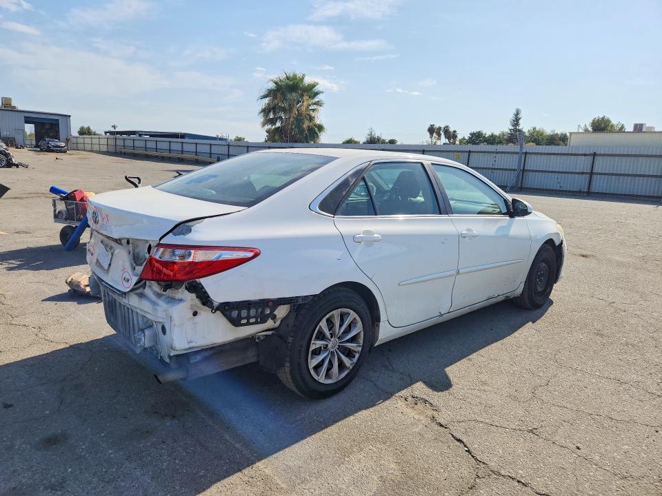 Photo 3 from auction – 2016 TOYOTA CAMRY with VIN 4T4BF1FK3GR553025