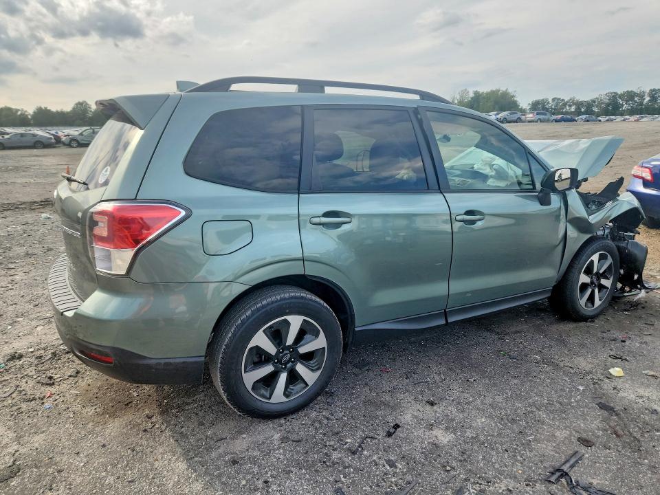 Фото 3 с аукциона – 2018 SUBARU FORESTER с VIN JF2SJAEC4JH616920