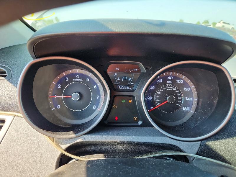 Снимка 9 от търг – 2015 HYUNDAI ELANTRA с VIN 5NPDH4AE2FH610604