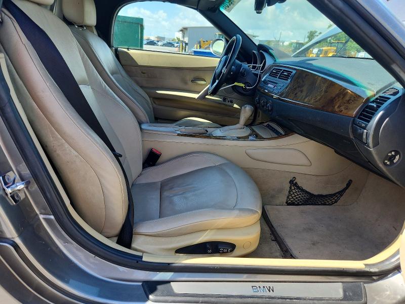 Photo 10 from auction – 2005 BMW Z4 with VIN 4USBT33515LS58679