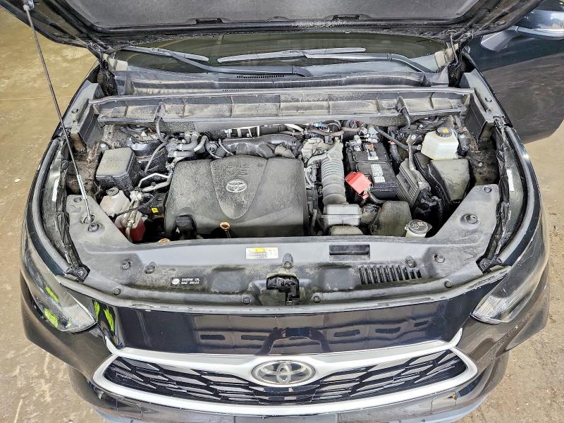 Photo 12 from auction – 2022 TOYOTA HIGHLANDER with VIN 5TDGZRBH4NS573421