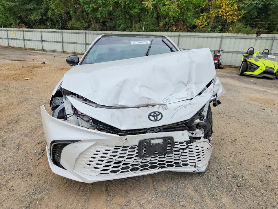 Снимка 5 от търг – 2025 TOYOTA CAMRY с VIN 4T1DAACK9SU568742