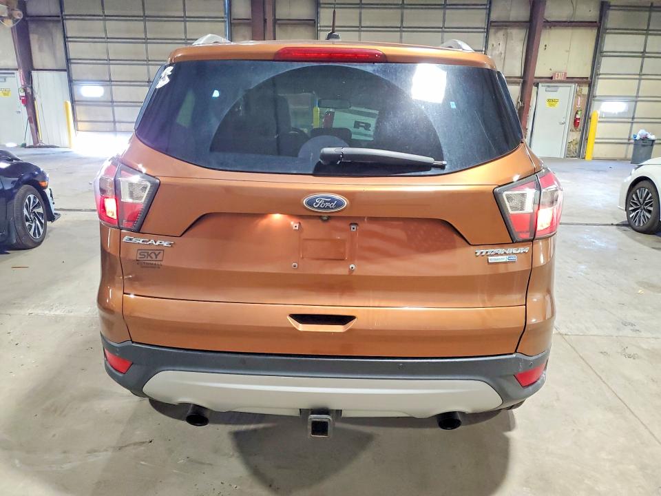 Photo 6 from auction – 2017 FORD ESCAPE with VIN 1FMCU9J92HUB27349