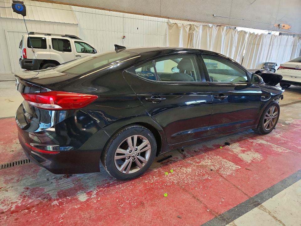 Photo 3 from auction – 2017 HYUNDAI ELANTRA with VIN 5NPD84LF6HH158181