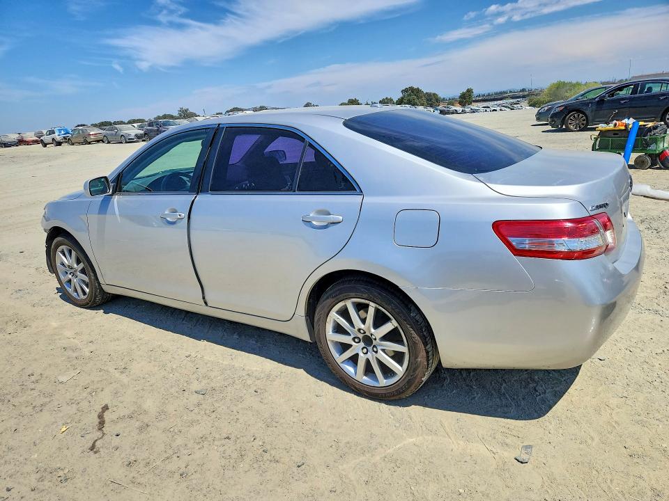 Photo 2 from auction – 2011 TOYOTA CAMRY with VIN 4T1BF3EK8BU744715