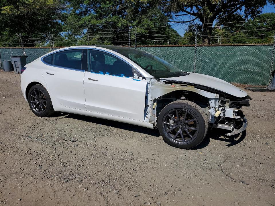 Photo 4 from auction – 2020 TESLA MODEL 3 with VIN 5YJ3E1EA6LF504385