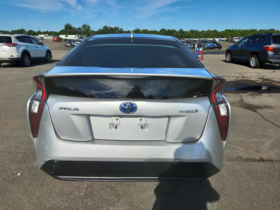 Photo 6 from auction – 2018 TOYOTA PRIUS with VIN JTDKBRFUXJ3604351