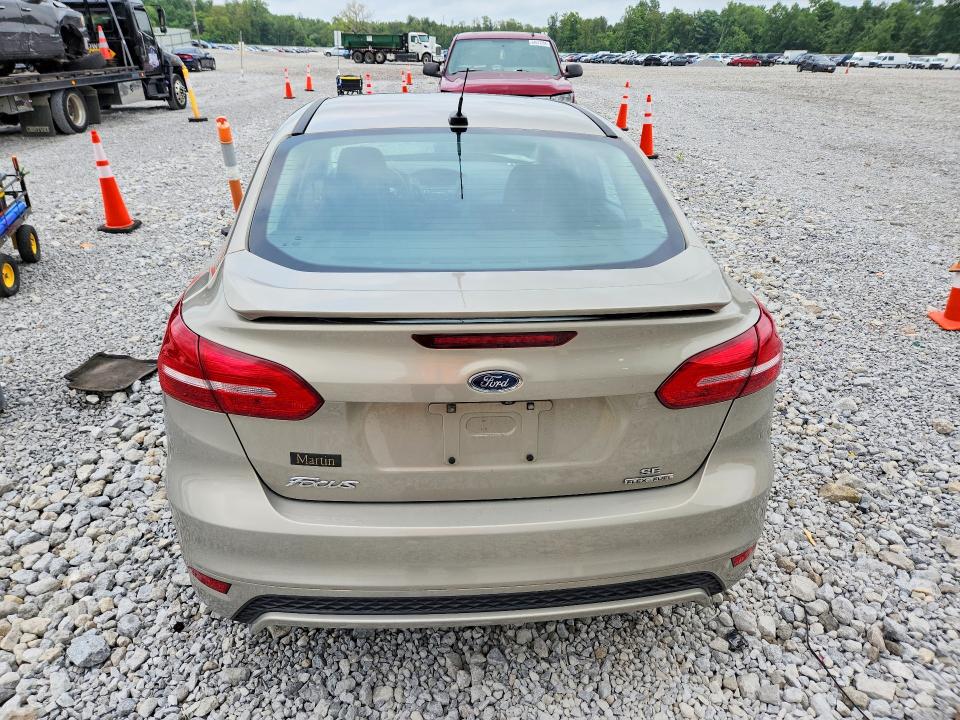 Photo 6 from auction – 2016 FORD FOCUS with VIN 1FADP3F27GL274639