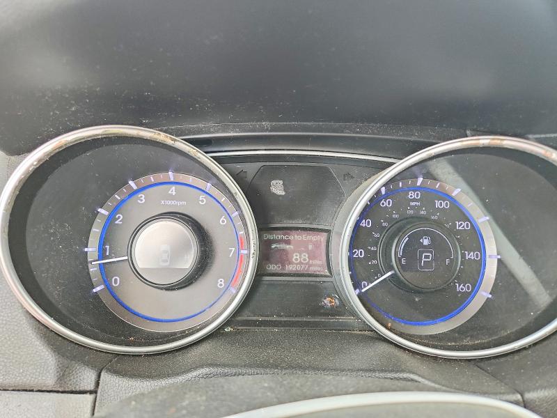 Photo 9 from auction – 2011 HYUNDAI SONATA with VIN 5NPEC4AC1BH081352