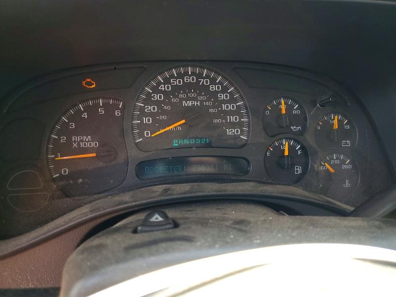 Photo 9 from auction – 2004 CHEVROLET SILVERADO with VIN 2GCEK13T841379836