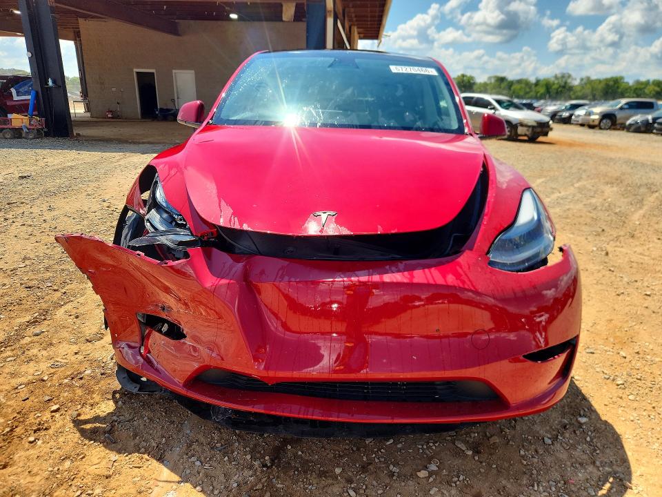 Снимка 5 от търг – 2023 TESLA MODEL  Y с VIN 7SAYGDEF9PF978465