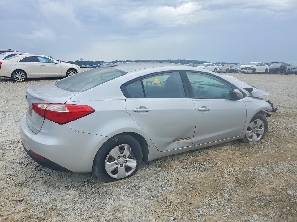 Photo 3 from auction – 2016 KIA FORTE with VIN KNAFK4A6XG5604342