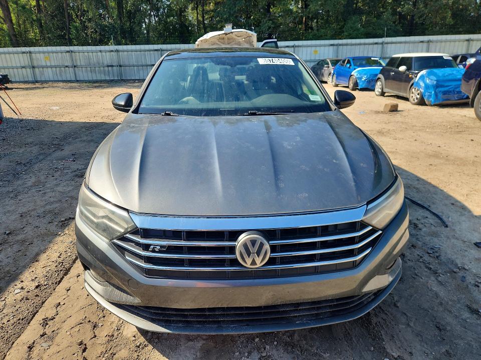 Photo 5 from auction – 2019 VOLKSWAGEN JETTA with VIN 3VWC57BU2KM043744