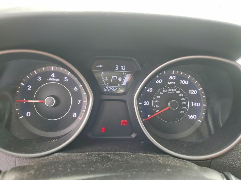 Photo 9 from auction – 2016 HYUNDAI ELANTRA with VIN 5NPDH4AE5GH669860