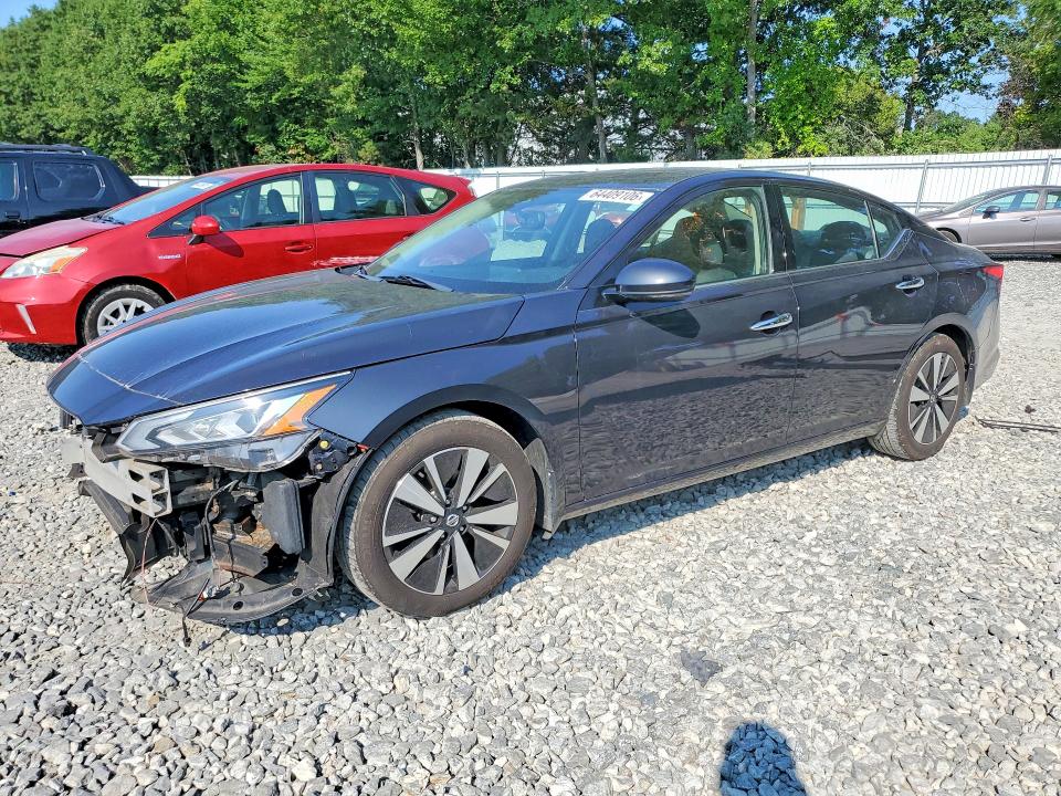 NISSAN ALTIMA 2019 with VIN 1N4BL4DV2KC117678 - Photo from auction