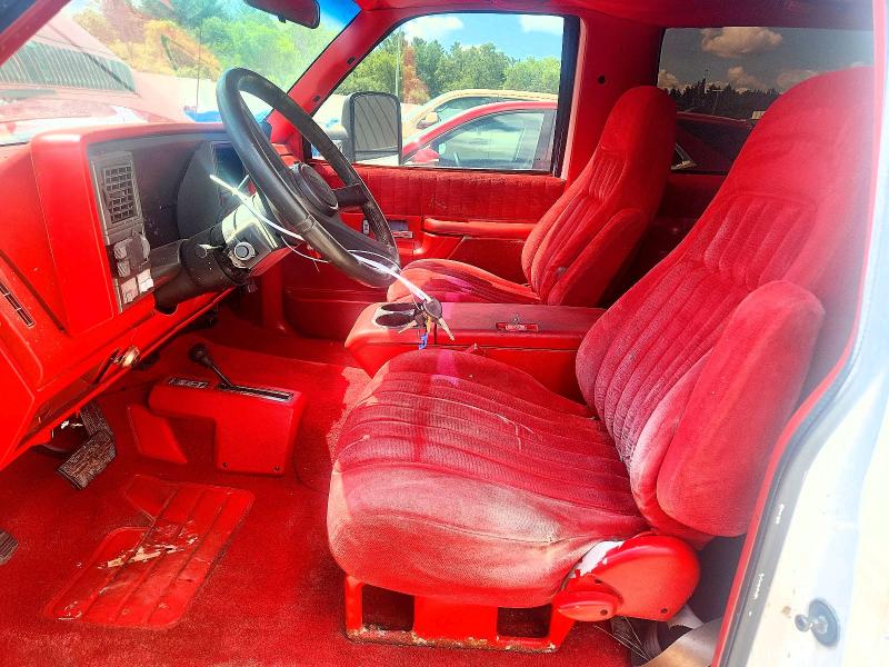 Photo 7 from auction – 1993 GMC YUKON with VIN 1GKEK18K2PJ719772