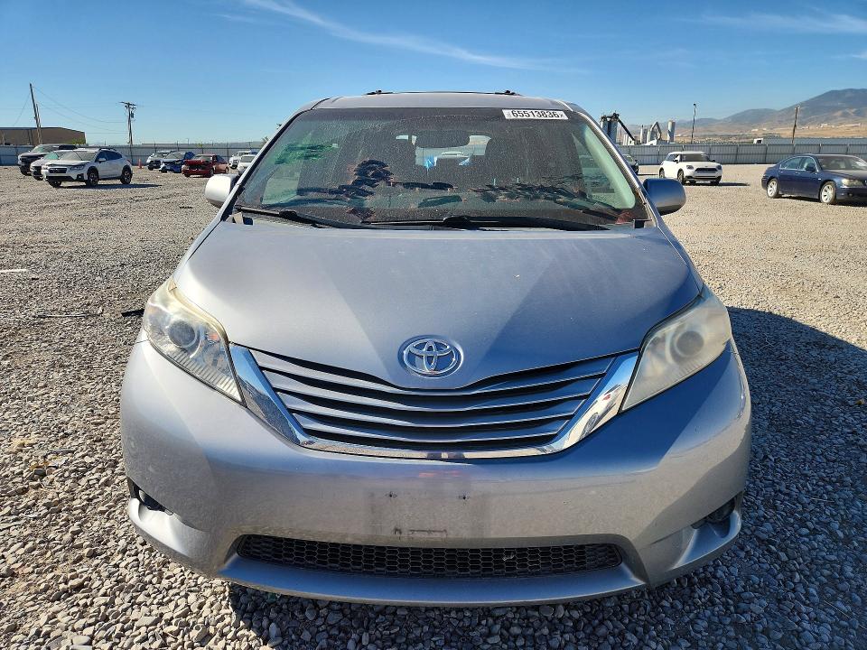 Photo 5 from auction – 2015 TOYOTA SIENNA with VIN 5TDKK3DC4FS632059
