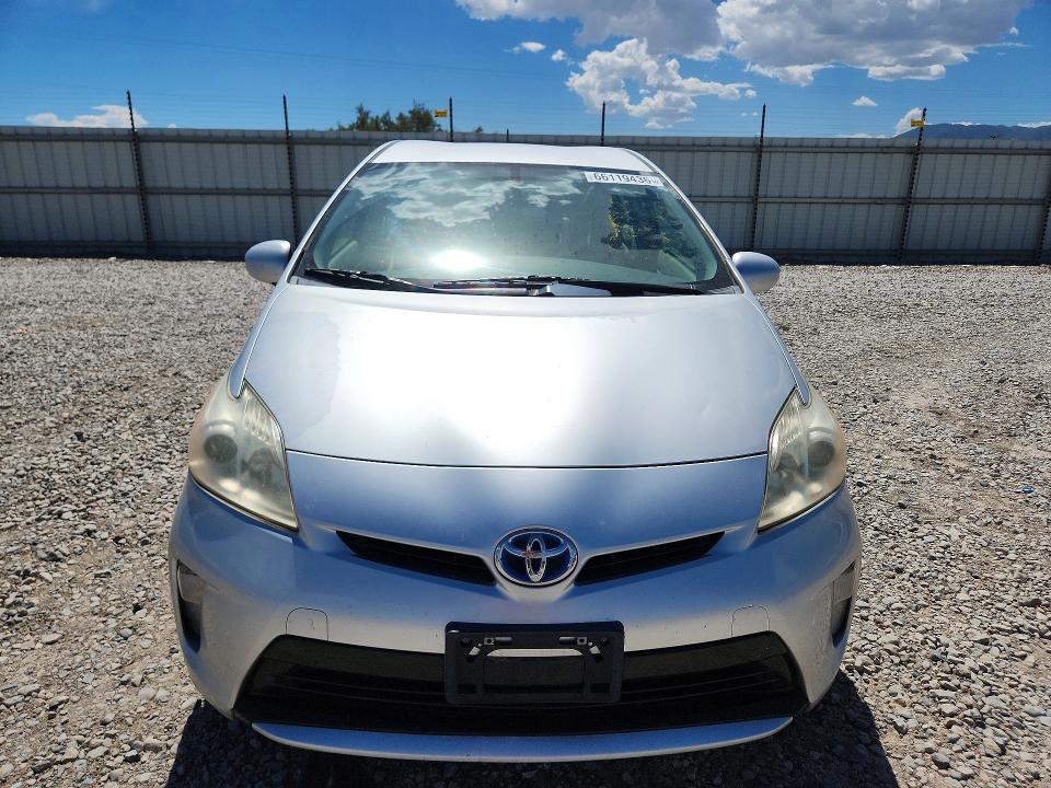 Photo 5 from auction – 2013 TOYOTA PRIUS with VIN JTDKN3DU5D5676297